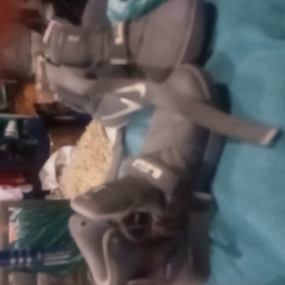 Nike LeBron James soldiers 3 - Picture 4 of 6